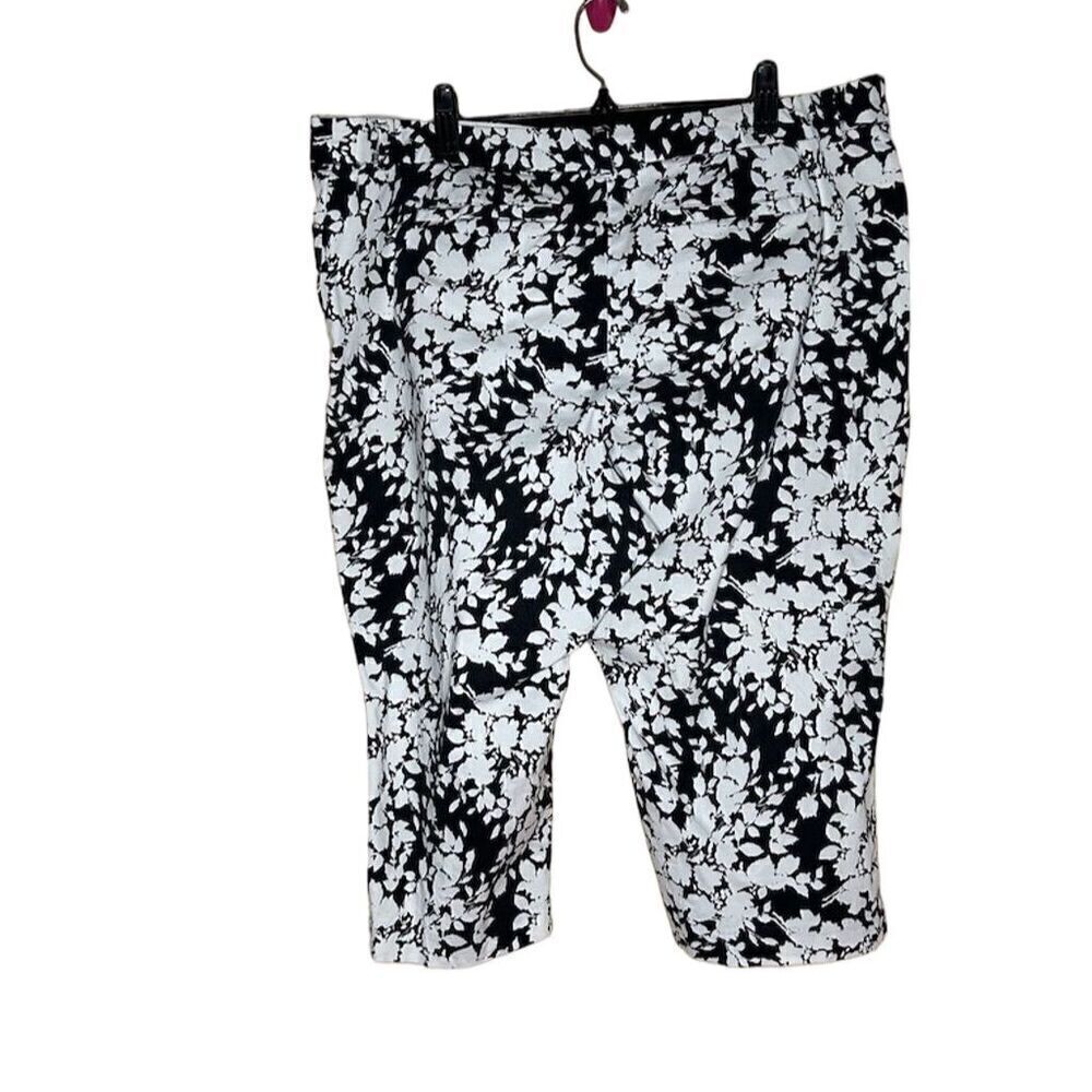Croft & Barrow Women's Plus Size 18W Floral Cropped Pants Black & White